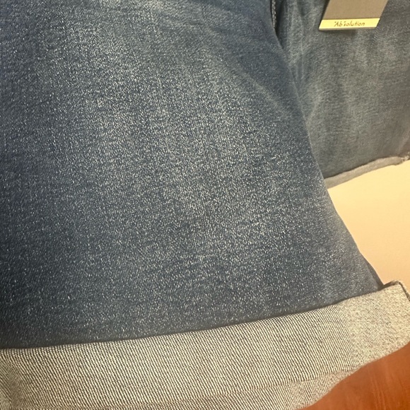 NEW 💫💫💫 Wit & Wisdom Dark Blue Jean Shorts - Picture 5 of 7